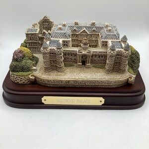 Holyrood palace Castle Fraser Creations Resin With Wood Base